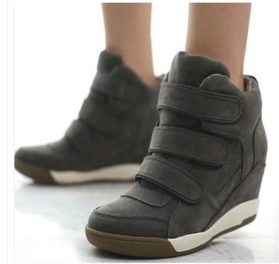 Обувь увеличение в версии Корейский Покупки корейской из осенних и зимних высокие ботинки в высокие кроссовки на липучке обувь клинья случайных