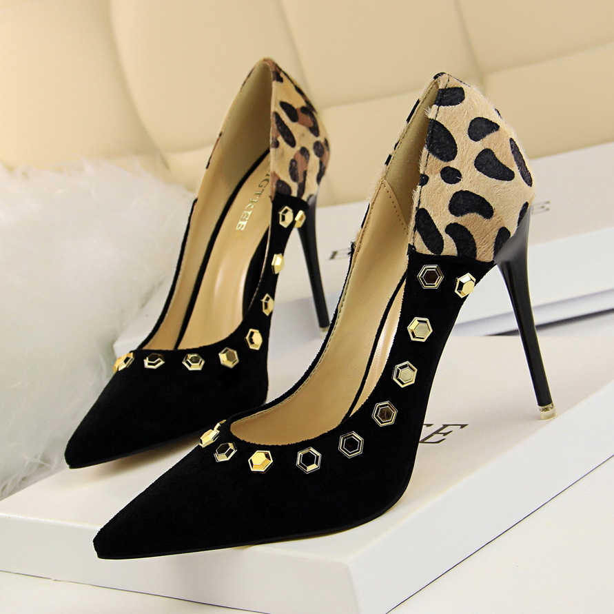 1717-8 European and American wind sexy club high heels high with shallow mouth pointed suede leopard grain color matchin