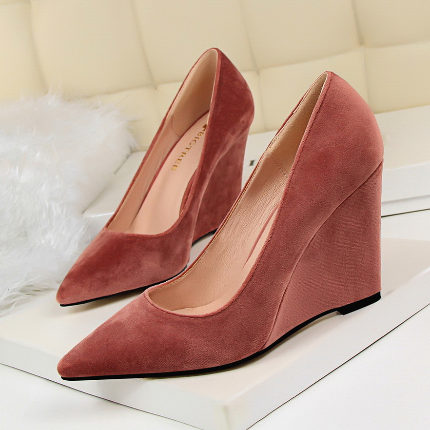 Han edition H135-1 high fashion contracted with wedges suede shallow mouth pointed sexy show thin single shoes for women