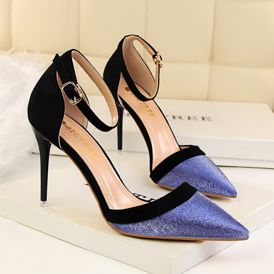 923-8 han edition fashion show thin hollow shoes high heel with lighter color matching point one word with hollow out sa