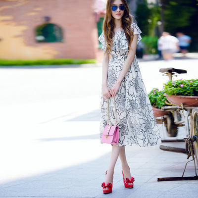 罗家精品 2015夏装女装新款 时尚手绘印花松紧领荷叶边长裙连衣裙