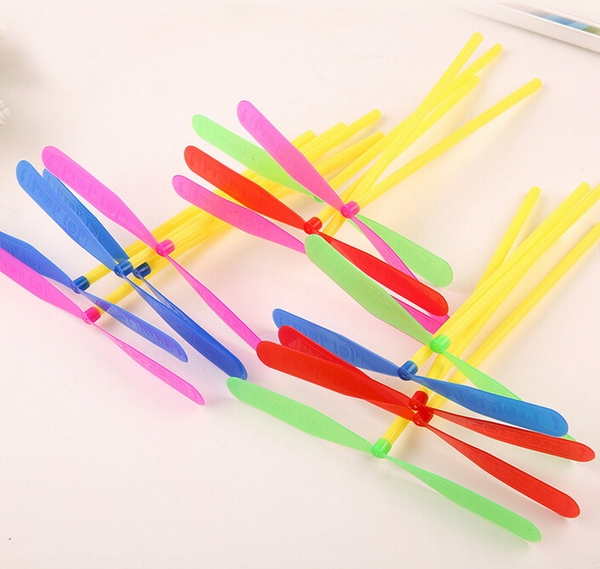 塑料竹蜻蜓飞天仙子手搓飞碟飞盘类经典传统怀旧儿童玩具批发