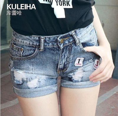 标题优化:2015夏装新款韩版品牌女装 时尚修身字母低腰磨破蓝色牛仔短裤女