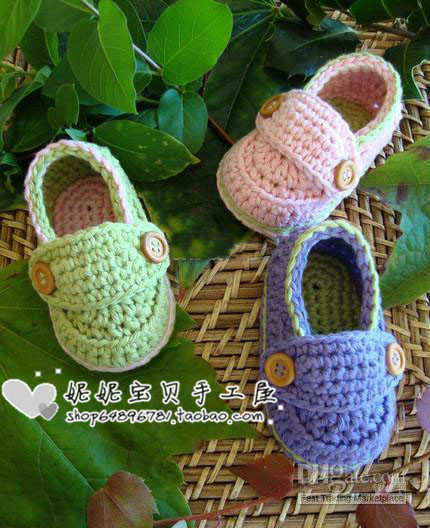 手工編織嬰兒毛線鞋子