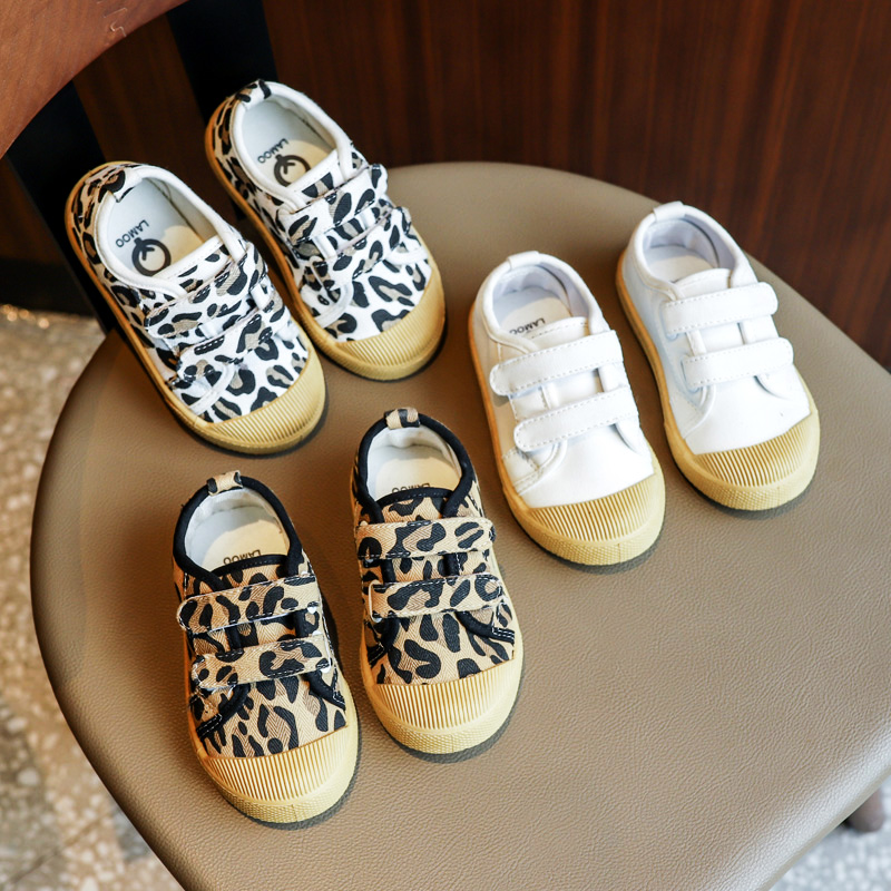 19 le printemps et l'automne enfants de chaussures de toile garçons filles bébé chaussures enfants, les chaussures de 1 à 3 ans 2-7 un conseil de pédale chaussures 19 le printemps et l'automne enfants de chaussures de toile garçons filles bébé chaussures enfants, les chaussures de 1 à 3 ans 2-7 un conseil de pédale chaussures