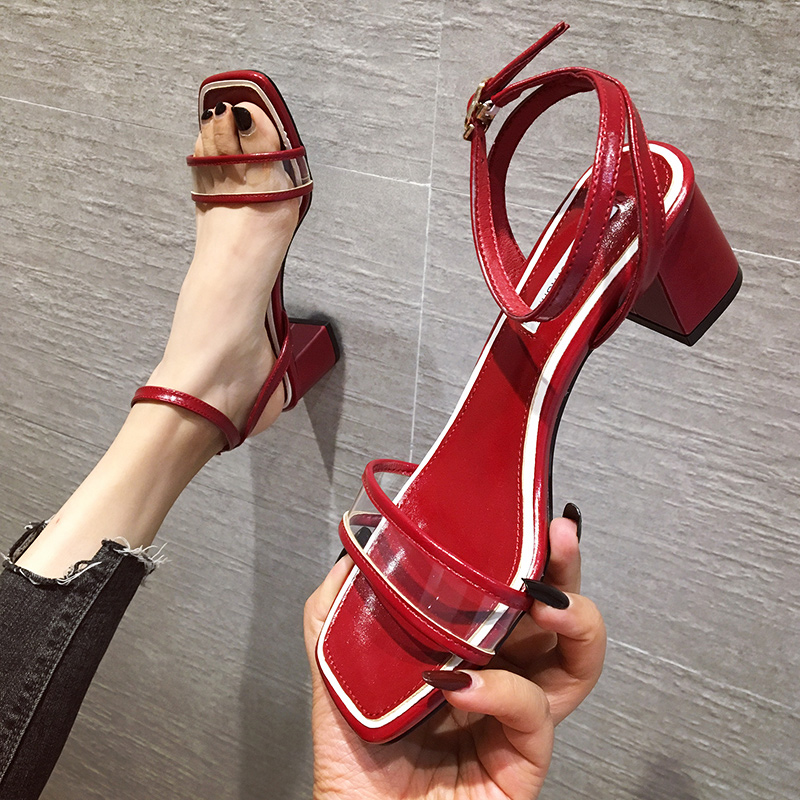 épais talon sandales femmes été 2019 nouvelle fée du vent sauvage de la mode ins rouge mot boucle talons hauts des femmes épais talon sandales femmes été 2019 nouvelle fée du vent sauvage de la mode ins rouge mot boucle talons hauts des femmes