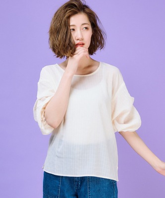 18夏 挡不住的减龄气质 立体褶皱灯笼袖 压花暗纹套头衬