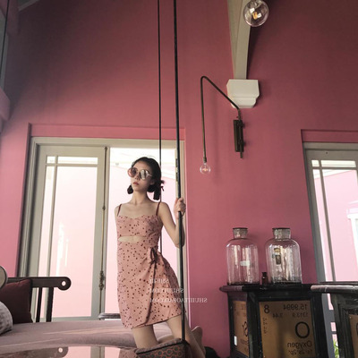 大咪家 shuiii 桔梗印花 丝绒吊带露胃连衣裙 后背松紧-淘宝网