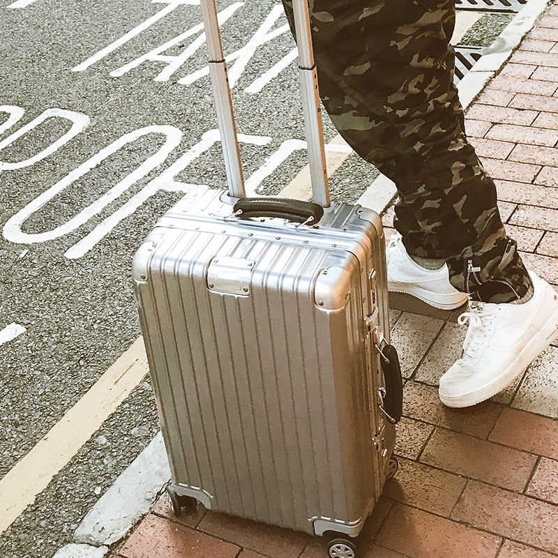 étoile du même paragraphe rétro cadre en aluminium valise bagages de tirette de la boîte de valise sac à roulettes han édition les hommes et les femmes de 24 pouces étoile du même paragraphe rétro cadre en aluminium valise bagages de tirette de la boîte de valise sac à roulettes han édition les hommes et les femmes de 24 pouces