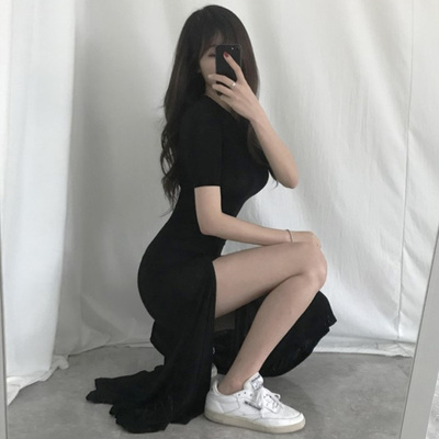 【Muzly】ins小姐姐墙裂推荐秒变大长腿高开叉长款修身短袖连衣裙-淘宝网