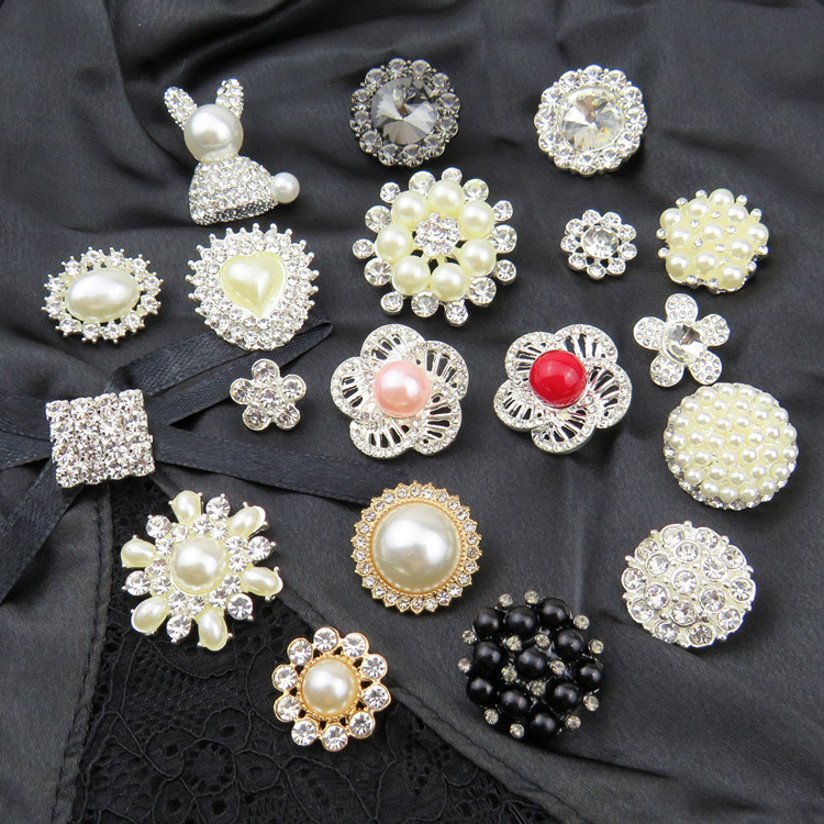 Crystal Rhinestone Buckle High-Grade Metal Pearl Petals Rhinestone Buttons Marten Overcoats Decorative Buckle Fashion Shirt All-Matching Buckle