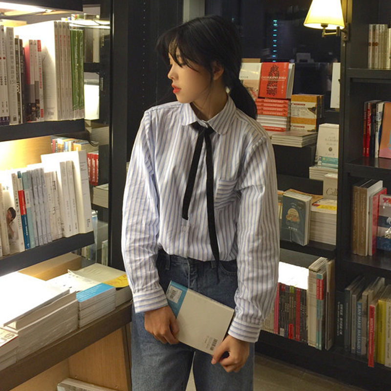 秋鼕女裝韓版學院風娃娃領綁帶條紋襯衣寬松長袖襯衫學生內搭上衣