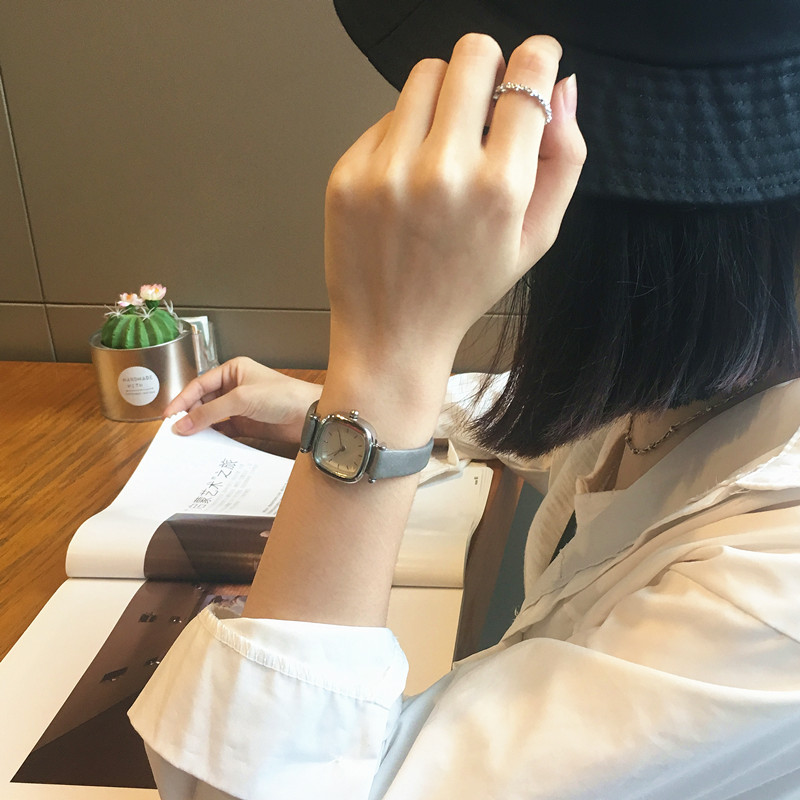 别样 A02《过往》CHIC韩版简约小表盘复古学院风文艺女生电子手表