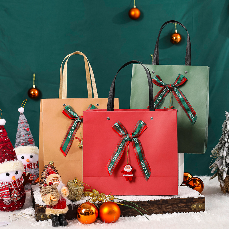 New Products in Stock Christmas Paper Bag Christmas Eve Kraft Paper Apple Packaging Gift Bag Handbag Exquisite Gift Bag