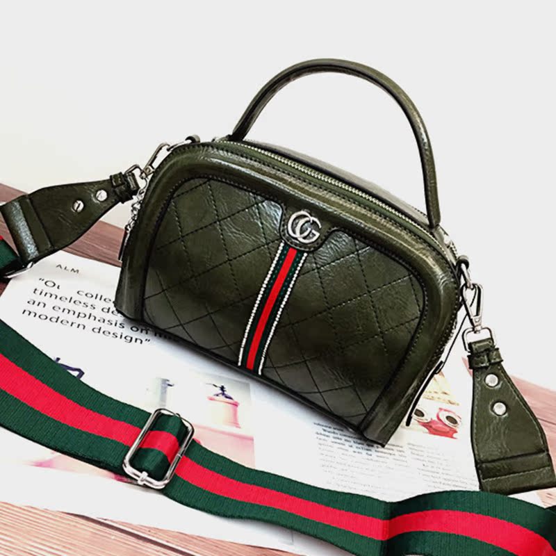 brillant en cuir d'origine sac fourre-tout des femmes 2018 nouveau double fermeture à glissière diamant petit carré paquet de rouge, de vert et de large bande unique de l'épaule oblique de la croix-paquet brillant en cuir d'origine sac fourre-tout des femmes 2018 nouveau double fermeture à glissière diamant petit carré paquet de rouge, de vert et de large bande unique de l'épaule oblique de la croix-paquet