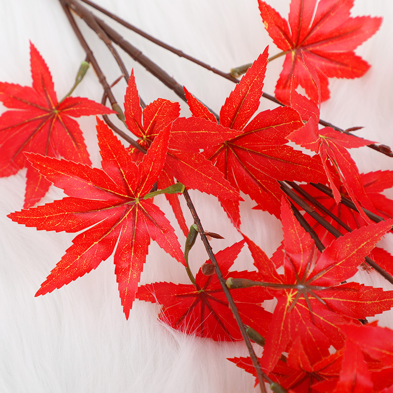 Simulation of red maple ornamental branches false leaves Ginkgo leaves plastic false flowers engineering landscaping