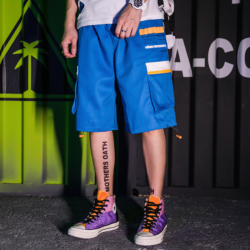 l'un d'été multi-poche de pantalon cargo shorts hommes de marée de la marque japonaise fait cinq pantalons de la tendance casual loose-fit étudiants l'un d'été multi-poche de pantalon cargo shorts hommes de marée de la marque japonaise fait cinq pantalons de la tendance casual loose-fit étudiants