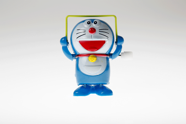 5cm 产品包装:opp袋 &nbsp;功能:上上发条后,可爱的叮当猫就会跳绳哦