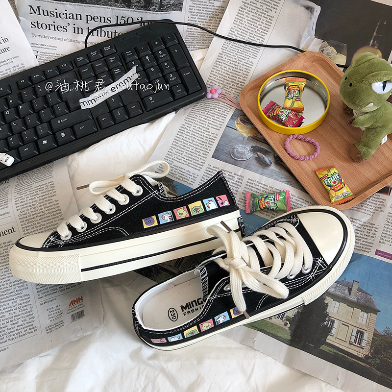 les nectarines jun dessin animé petits monstres noir haut bas chaussures de toile des élèves de sexe féminin dans la version coréenne de joker ulzzang peint à la main la plaque de chaussures les nectarines jun dessin animé petits monstres noir haut bas chaussures de toile des élèves de sexe féminin dans la version coréenne de joker ulzzang peint à la main la plaque de chaussures