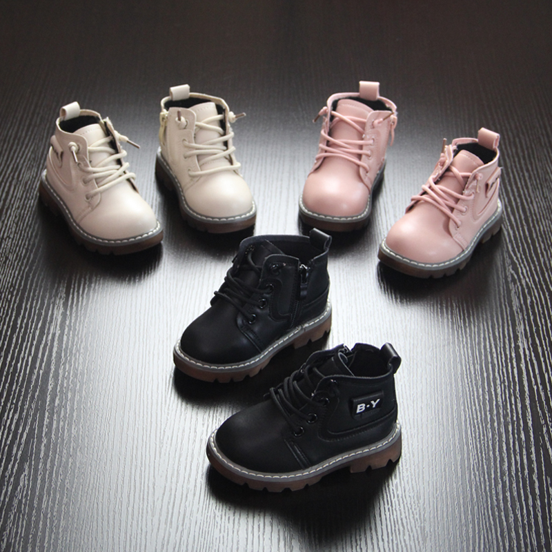 秋鼕款寶寶靴子1-2-3歲小童鞋韓版兒童短靴男女童牛筋軟底馬丁靴