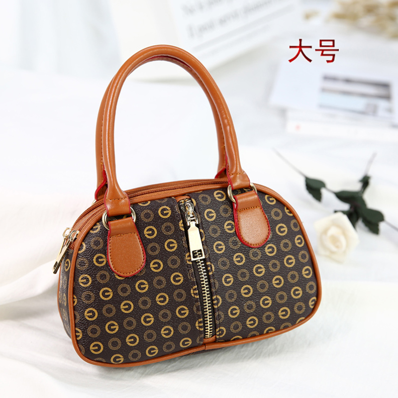 old middle-aged mom grocery shopping phone change clutch shoulin handbags elderly mini portable small bag