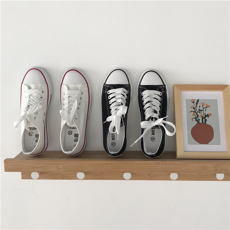 2019 d'été et de printemps version coréenne de la nouvelle mode chic et sort de la couleur commission chaussures de chaussures de toile laçage coupe-bas joker chaussures plates chaussures femmes 2019 d'été et de printemps version coréenne de la nouvelle mode chic et sort de la couleur commission chaussures de chaussures de toile laçage coupe-bas joker chaussures plates chaussures femmes