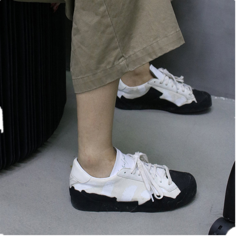 la beauté 伢 la même personnalité engins de chaussures de toile féminin 2019 printemps noir et blanc chaussures plates laçage blanc chaussures de femmes de la marée la beauté 伢 la même personnalité engins de chaussures de toile féminin 2019 printemps noir et blanc chaussures plates laçage blanc chaussures de femmes de la marée