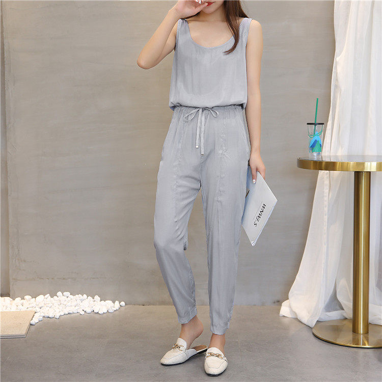 จั๊มสูท 吊带连体裤夏季新款女装韩版时尚纯色收腰连体裤  