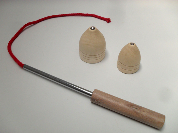 两个装木制陀螺玩具 儿时经典 木质怀旧抽木陀螺 儿童健身玩具