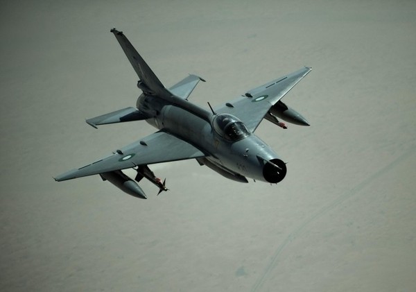 中国歼7e超音速战斗机实体像真比例航模型制作图纸工作图纸