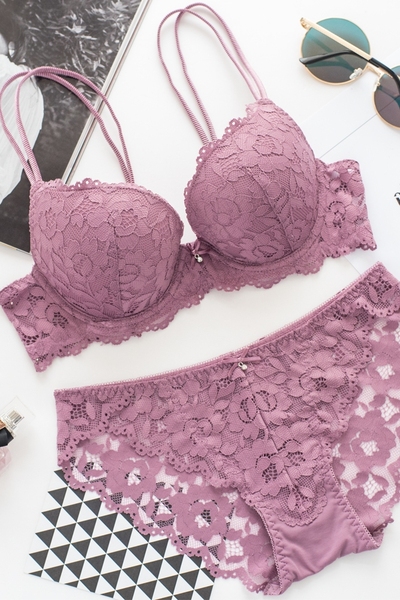 Daily special deep V small chest gathers young girls underwear hollow lace purple U-type beauty back thin section bra set