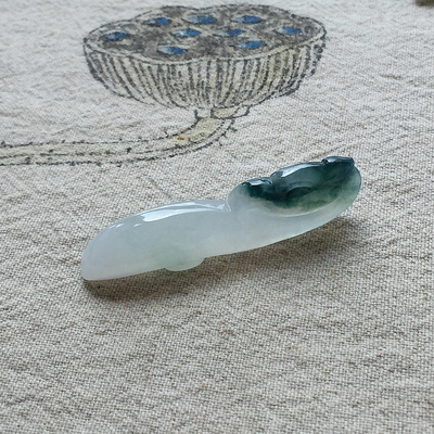 天然a货翡翠冰糯种特色凤勾 送证书