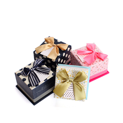 波点礼品盒可爱纸盒 迷你包装盒糖果盒简约小单盒 蝴蝶结小纸盒
