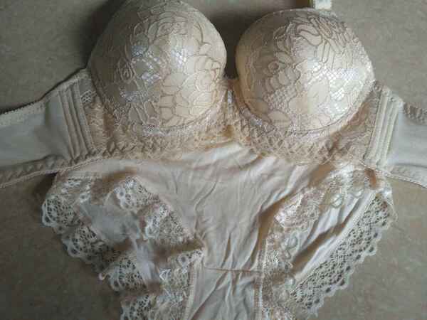 内衣文胸套装聚拢调整型女士加厚性感深V上托收副乳小胸mm平胸罩