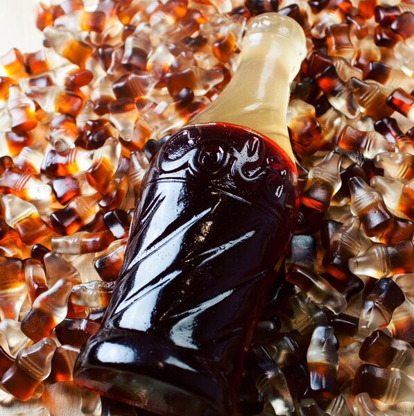 美国巨形可乐瓶橡皮糖 超大糖果 香草可乐 果汁软糖420g包邮