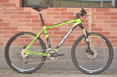 美利达hfs 战神 26轮径 19寸整车 油碟27速 焊接车圈 軲辘哥编制