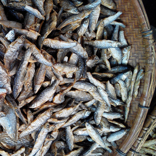 贵州黔东南苗族特产淡水野生小干鱼 火焙小河鱼干 烟熏鱼干干货