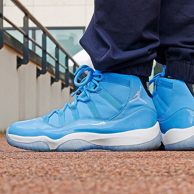 乔十一代aj11 pantone 白蓝白兰北卡蓝正品高帮篮球鞋689479405