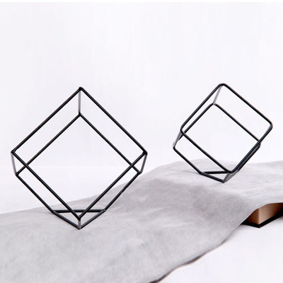北欧软装饰品黑色书房摆件立方体线条几何图形铁艺创意工艺品摆设