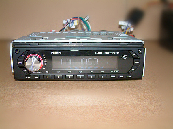 飞利浦车载磁带机,收音机
