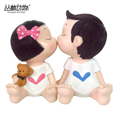 可爱汽车装饰摆件亲嘴娃娃公仔摆设车饰内饰品汽车摆件创意用品