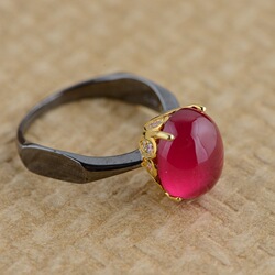 九壹银庄 红刚玉戒指 925纯银镶嵌 电镀黑金 女款简单高端珠宝