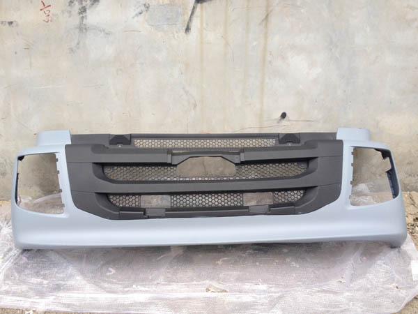 福田戴姆勒欧曼汽车原厂配件 etx保险杠 etx塑料一体杠 带杠灯