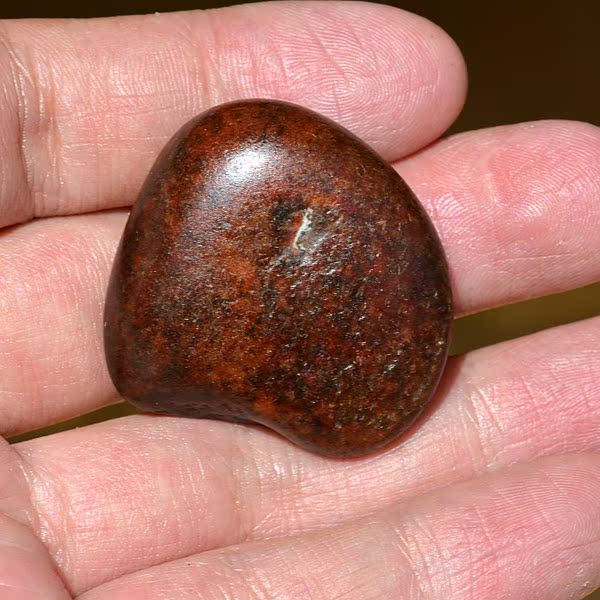 【圣玉轩】新疆和田玉 籽料 红沁 枣红皮 红玉 挂件 原石 玩料