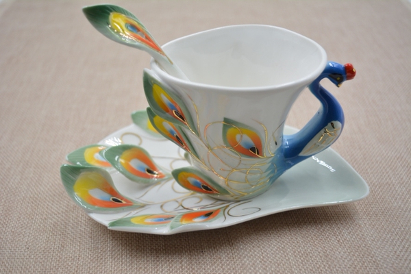 珐琅彩骨陶瓷孔雀杯咖啡杯碟勺情人节对杯子结婚庆生日创意礼物品