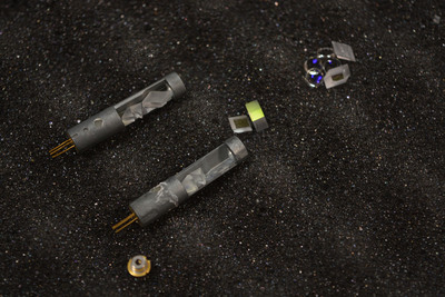 830纳米500毫瓦激光头激光管,最小光斑10μ,带