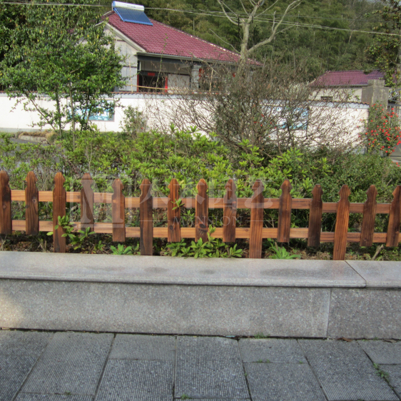 户外园艺用品 实木碳化防腐木篱笆 庭院花园木栅栏 花坛装饰围栏