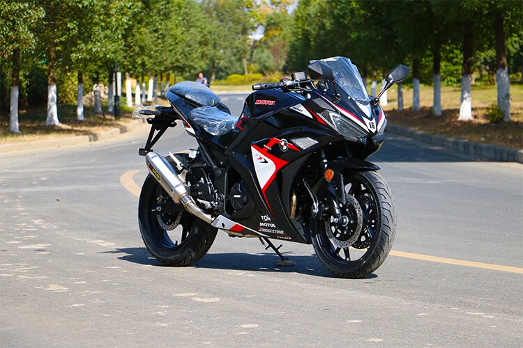 全新v6摩托车跑车国四电喷400c双缸地平线重机车摩托车整车可上牌