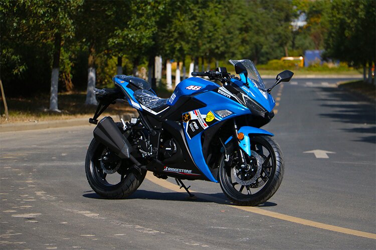 全新v6摩托车跑车国四电喷400c双缸地平线重机车摩托车整车可上牌