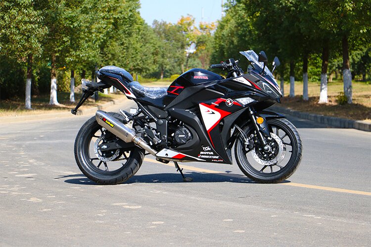 全新v6摩托车跑车国四电喷400c双缸地平线重机车摩托车整车可上牌